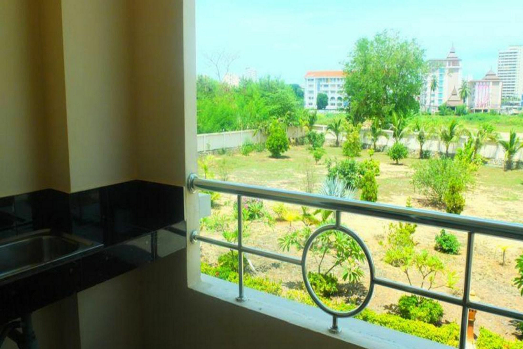 Lk Pavilion Executive Serviced Apartment Pattaya Exterior photo